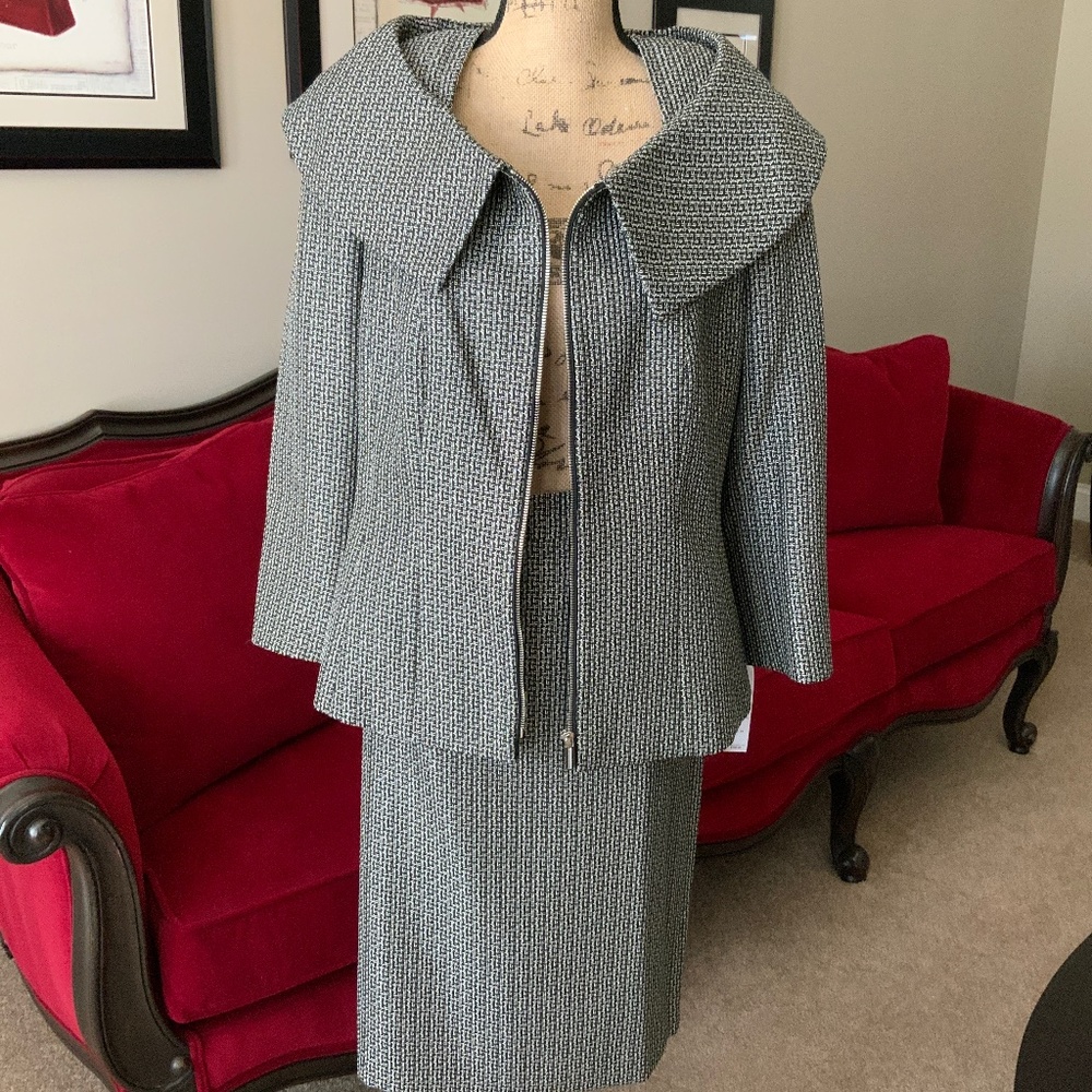 Tailored Gray Women's Tweed Blazer Jacket and Skirt Set